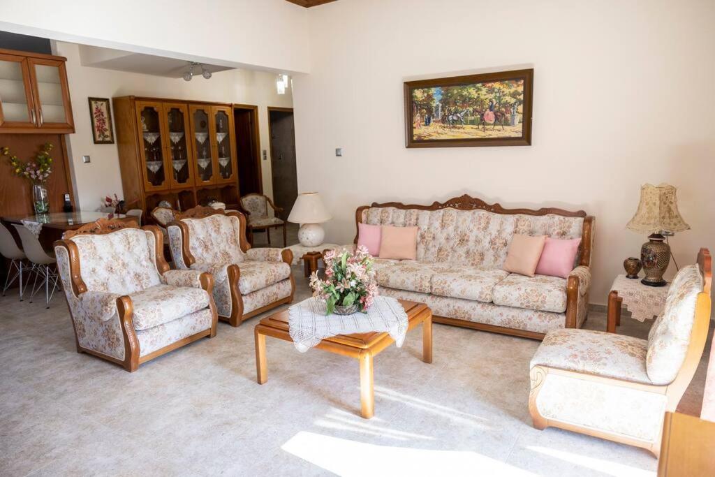 Roula's Cosy Appartement